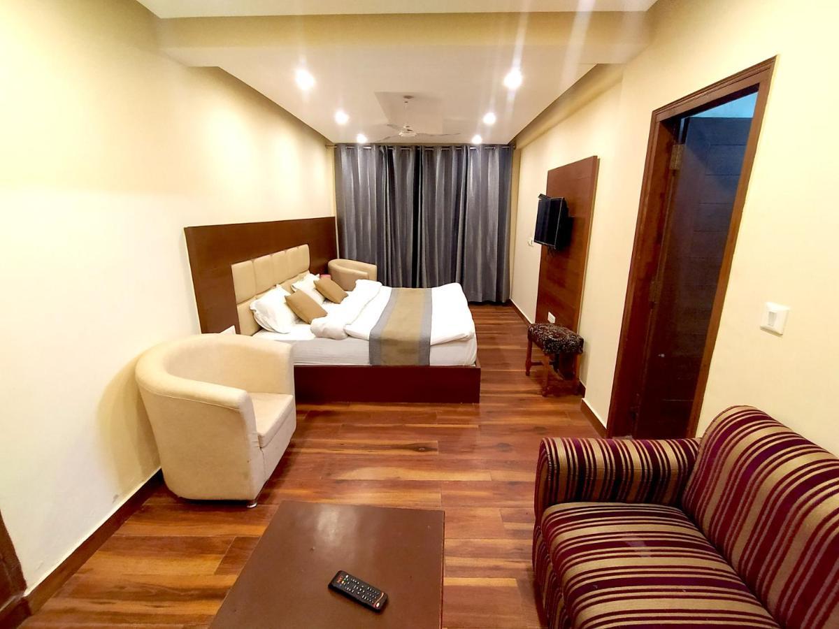Hotel Samrat, Mussoorie Εξωτερικό φωτογραφία
