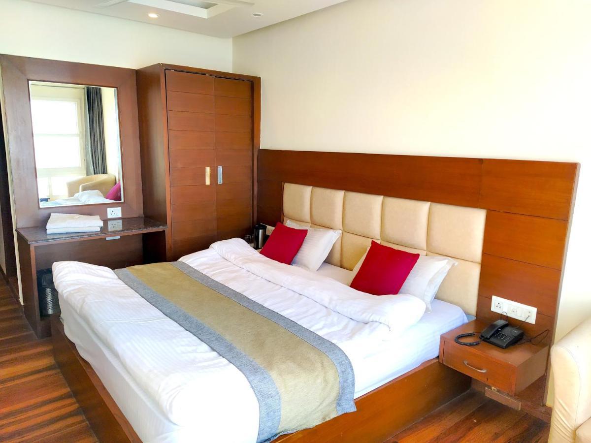 Hotel Samrat, Mussoorie Εξωτερικό φωτογραφία
