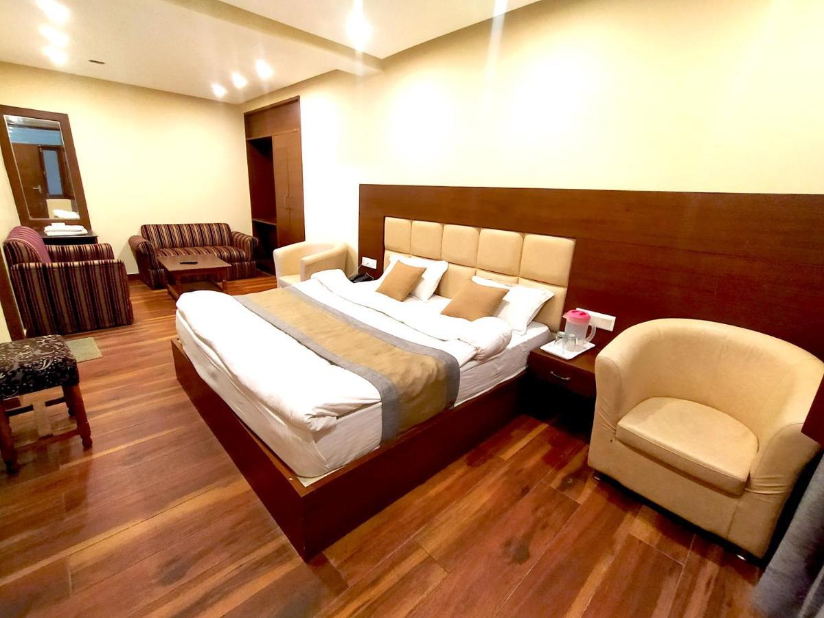 Hotel Samrat, Mussoorie Εξωτερικό φωτογραφία