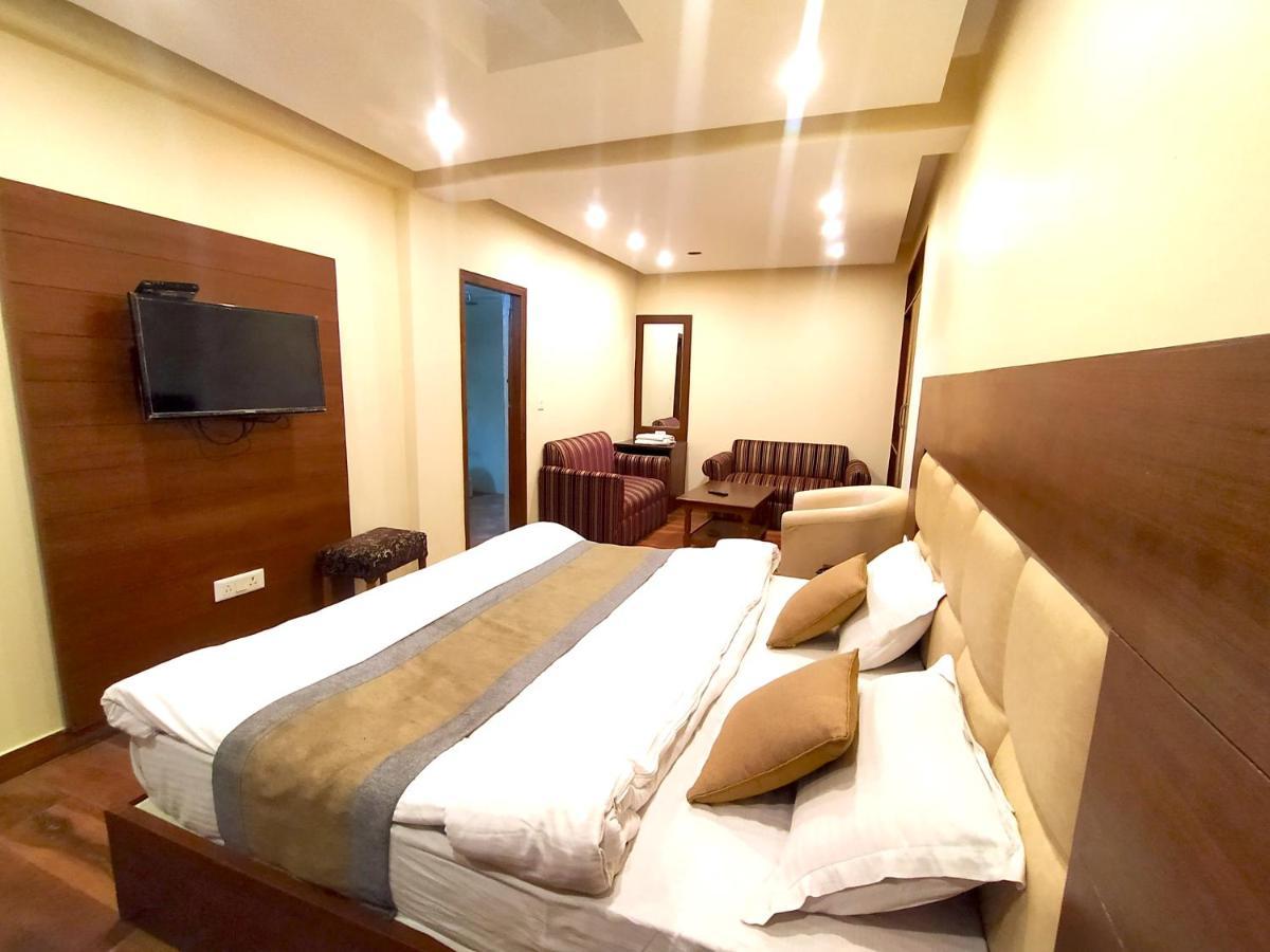 Hotel Samrat, Mussoorie Εξωτερικό φωτογραφία