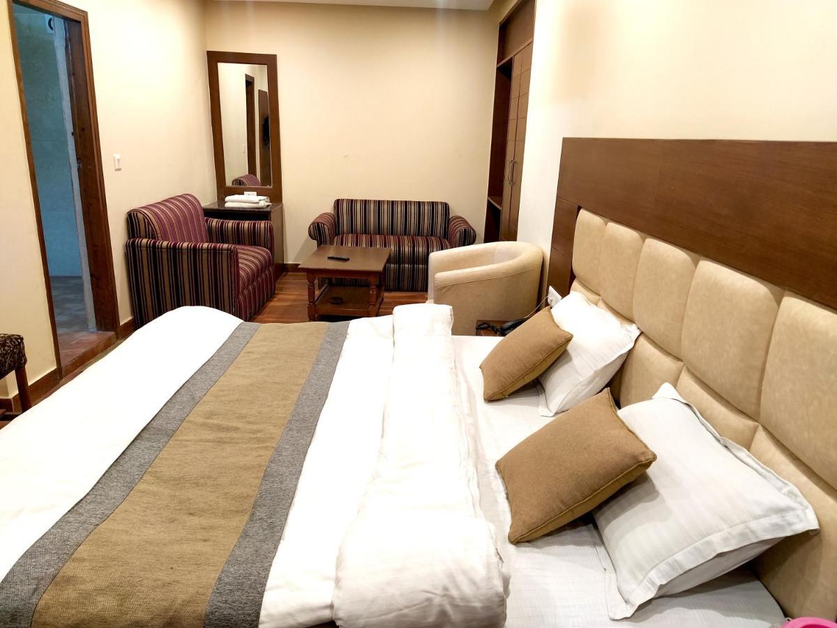 Hotel Samrat, Mussoorie Εξωτερικό φωτογραφία