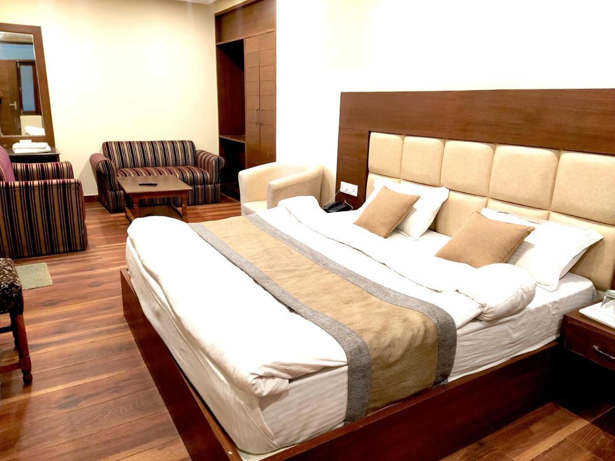 Hotel Samrat, Mussoorie Εξωτερικό φωτογραφία