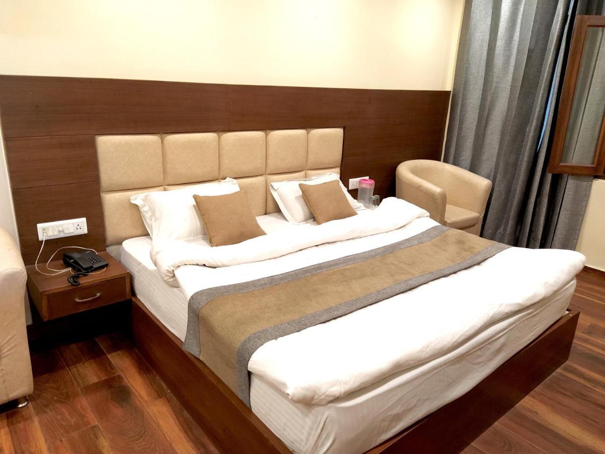 Hotel Samrat, Mussoorie Εξωτερικό φωτογραφία